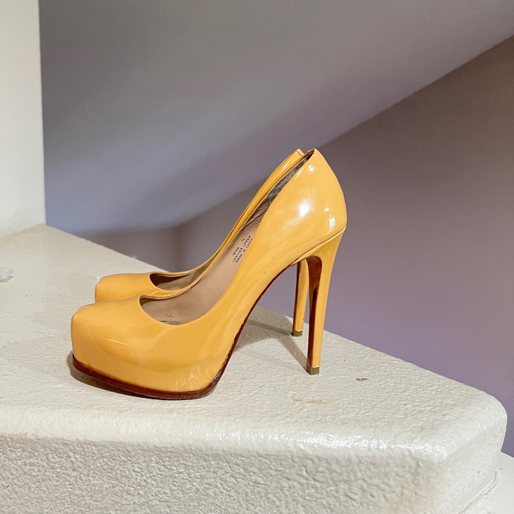 POUR LA VICTOIRE GENUINE PATENT LEATHER Nude Irina Platform Pump Shoes 7.5